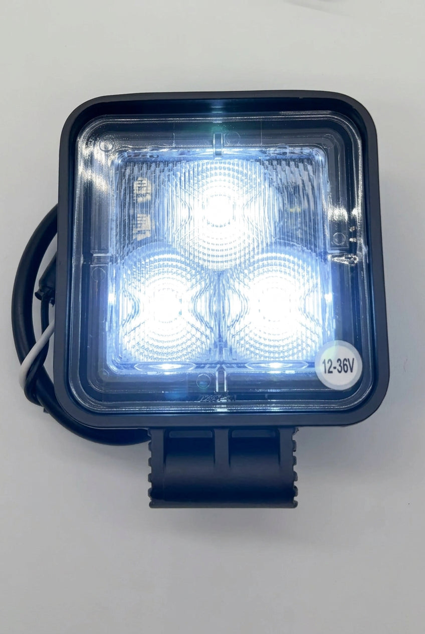 SKEETER TRAILER BACKUP LIGHT
